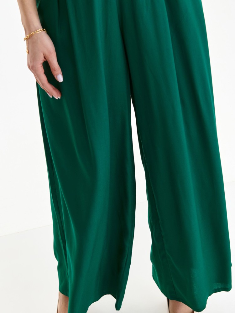 Luźne spodnie damskie typu culotte