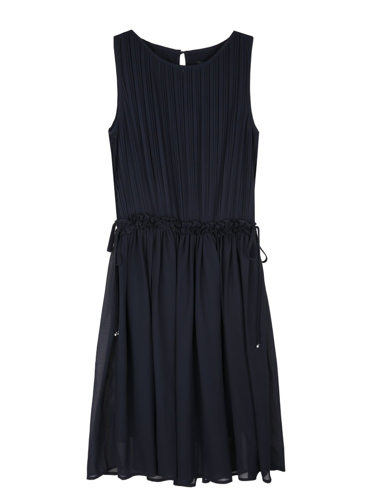 Plisowana sukienka z gumką w pasie