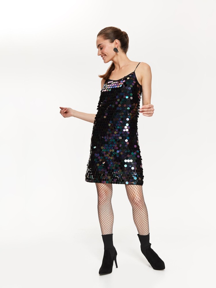 Sukienka w cekiny na cienkich ramiączkach 