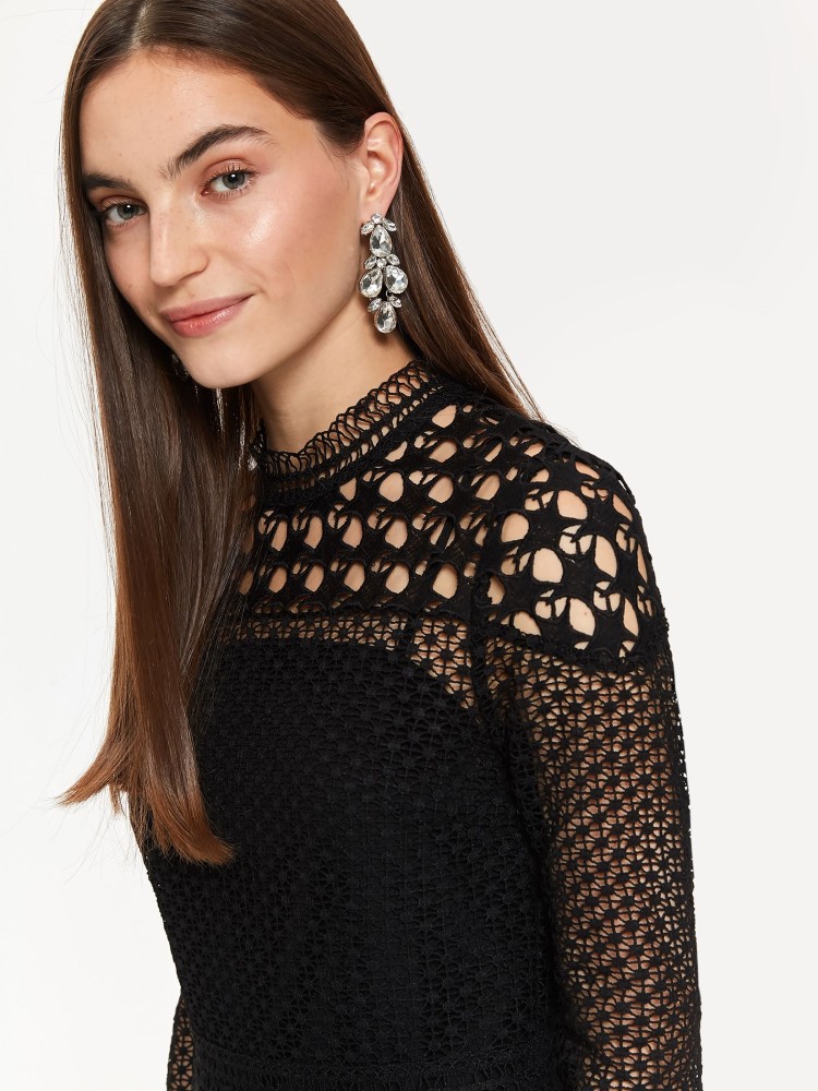 Koronkowa sukienka w gwiazdki