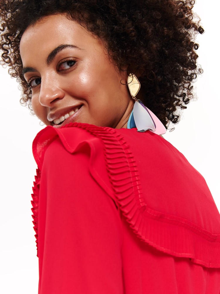 Elegancka sukienka z plisowaniem