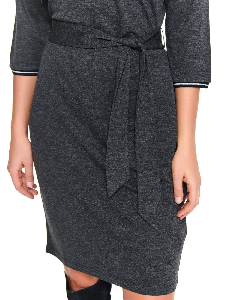 Gładka sukienka dzianinowa