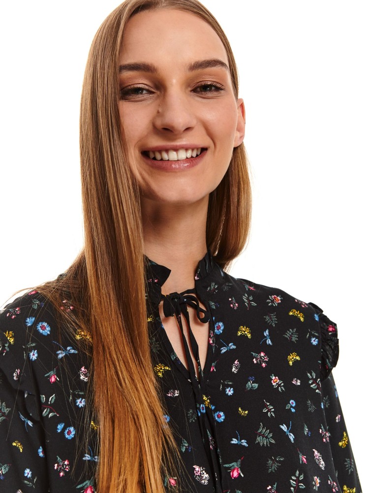 Sukienka w kwiaty z falbaną