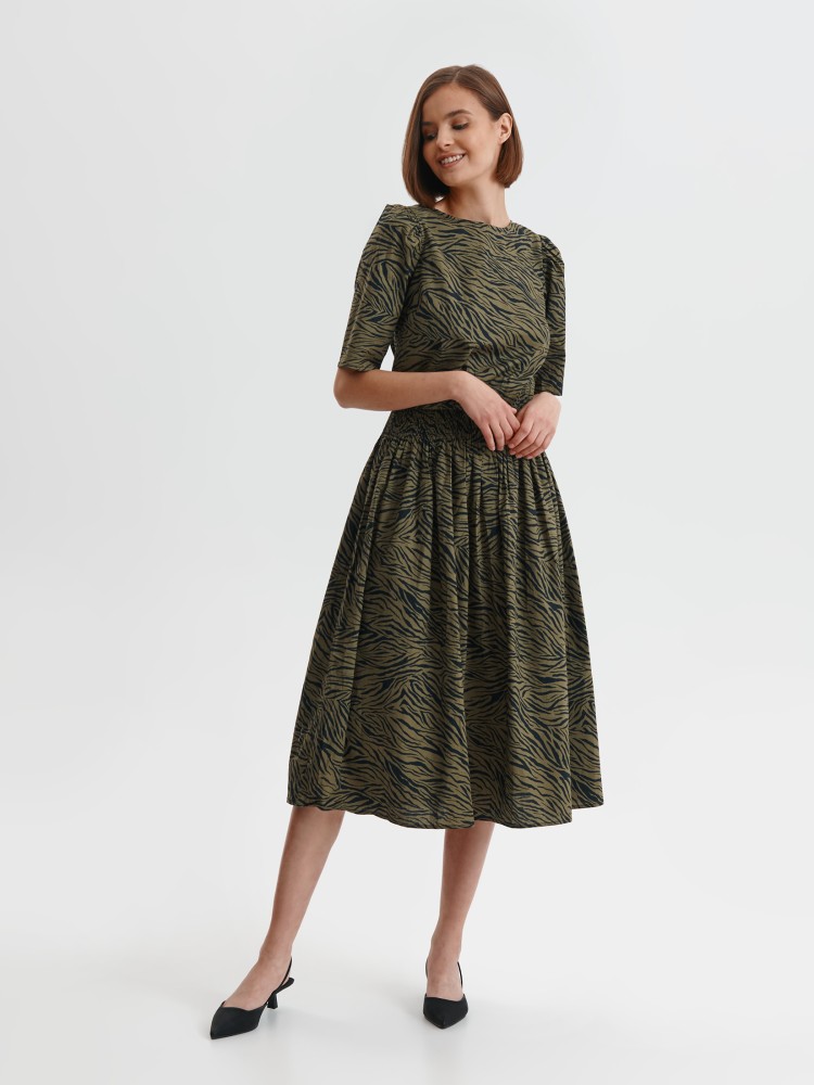 Sukienka w zwierzęcy nadruk