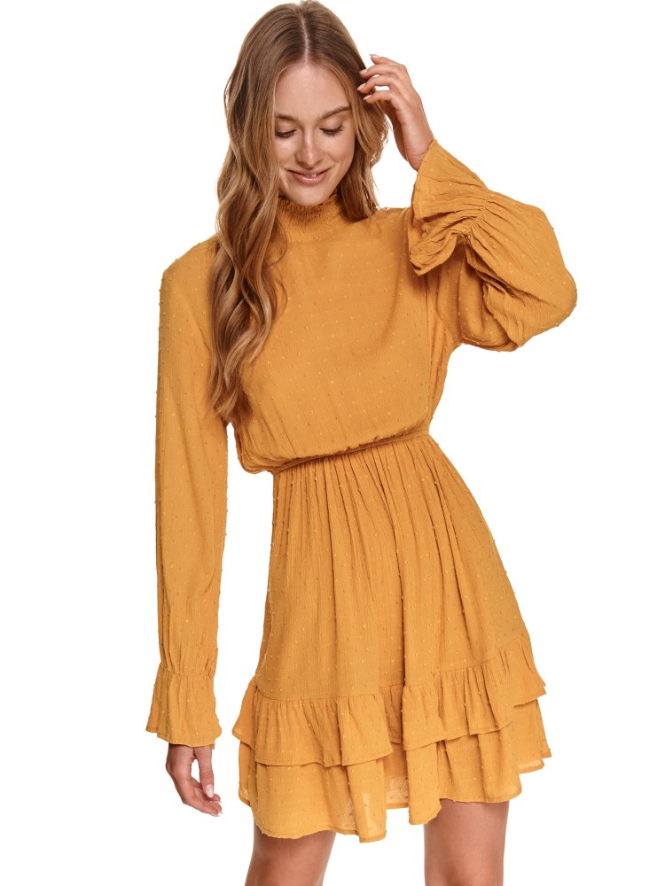 Sukienka ze stójką i falbanami z tkaniny plumeti