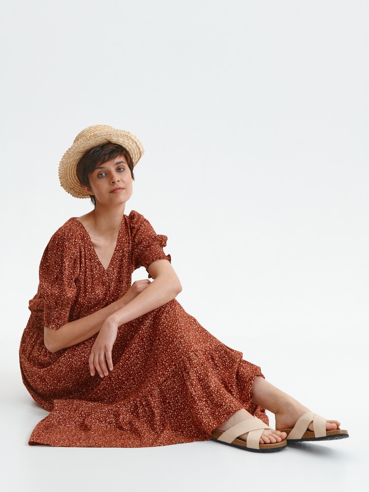 Sukienka z bufkami i szeroką gumą w pasie