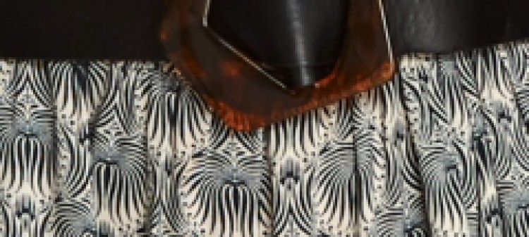 Sukienka maxi z nadrukiem i paskiem