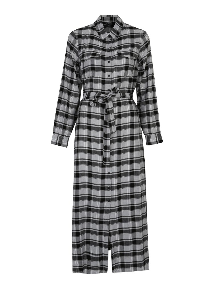 Koszulowa sukienka z paskiem