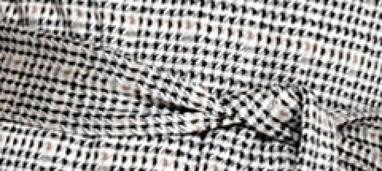 Dzianinowa sukienka z falbaną