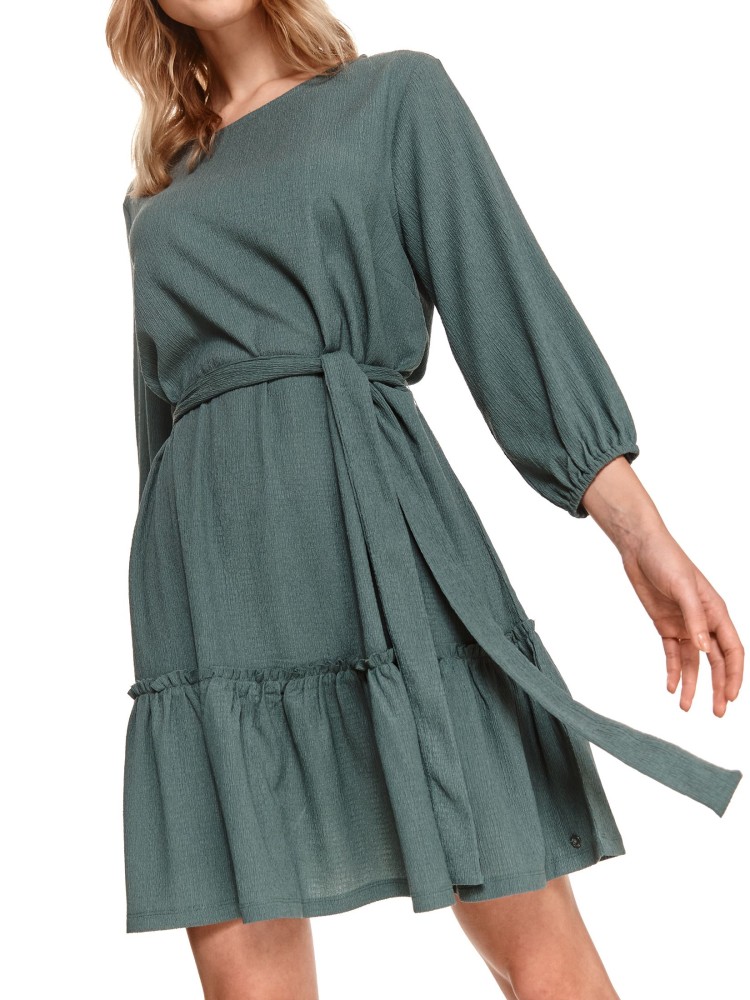 Dzianinowa sukienka z wiązaniem