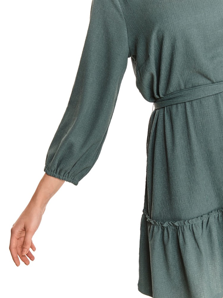 Dzianinowa sukienka z wiązaniem