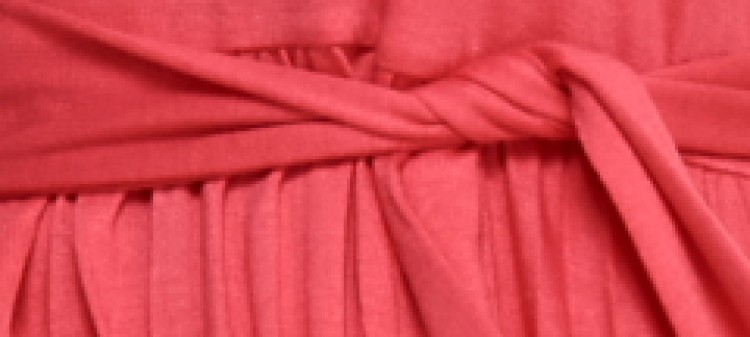 Dzianinowa sukienka z plisowanym dołem Dzianinowa sukienka z plisowanym dołem