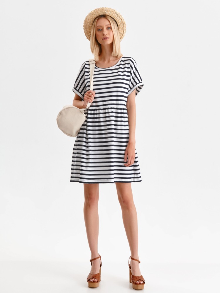 Sukienka w paski o luźnym kroju