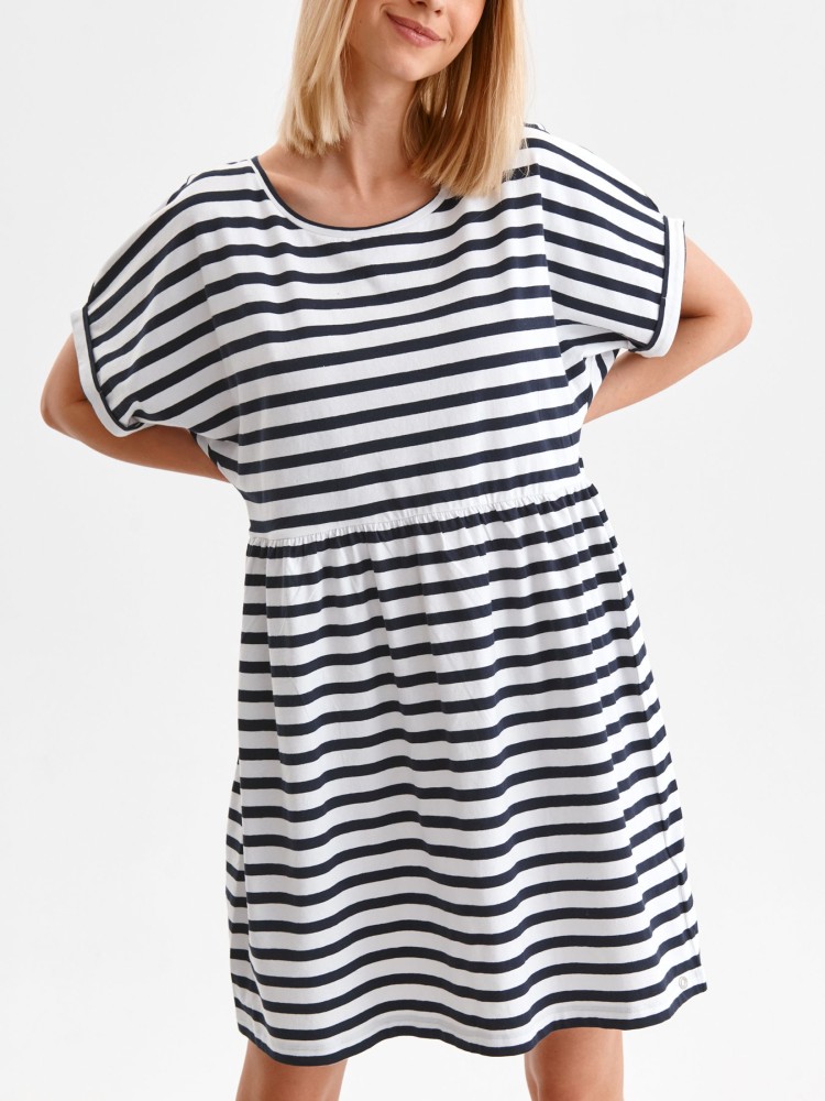 Sukienka w paski o luźnym kroju