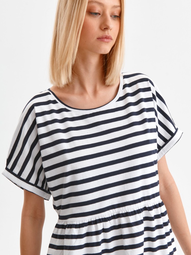 Sukienka w paski o luźnym kroju