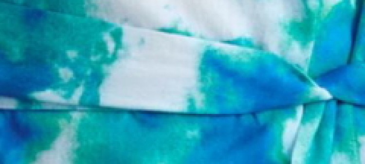 Sukienka bombka z dekoltem halter Sukienka bombka z dekoltem halter