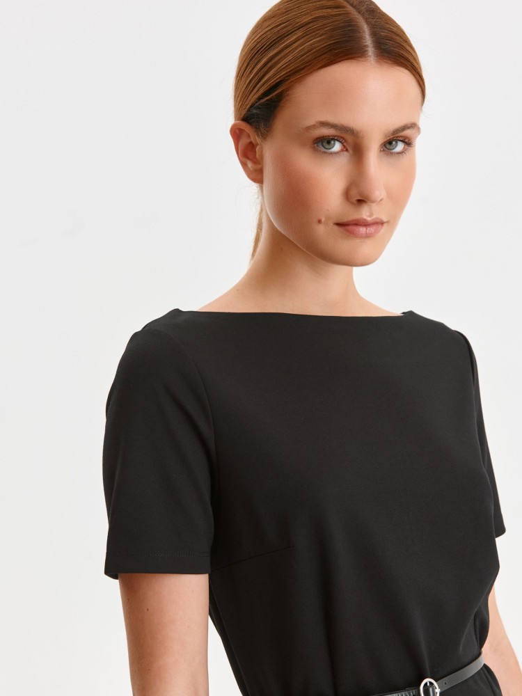 Dopasowana sukienka damska z paskiem