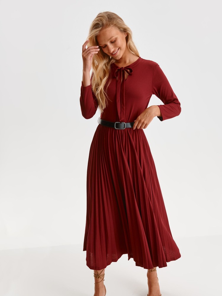 Plisowana sukienka z dekoltem w serek i wiązaniem