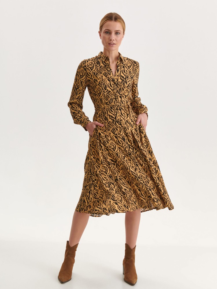 Długa koszulowa sukienka z kołnierzykiem