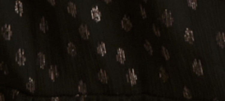 Rozkloszowana sukienka z falbanami