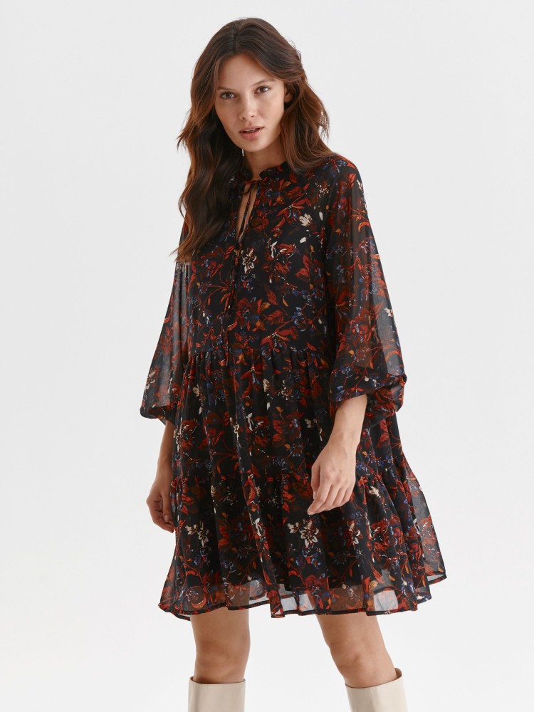 Rozkloszowana sukienka z falbanami w print Rozkloszowana sukienka z falbanami w print