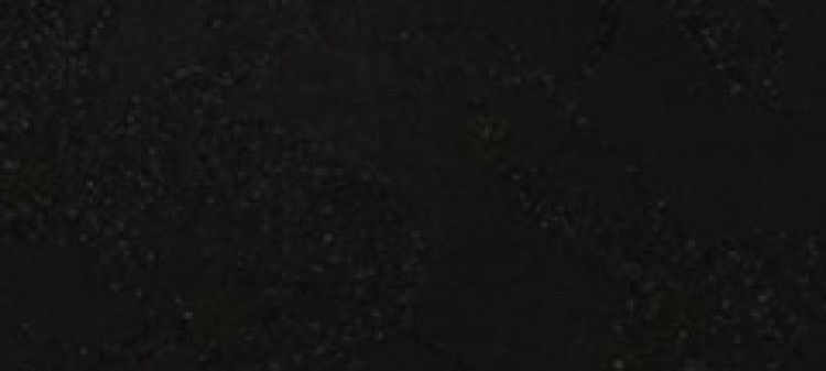 Sukienka z ozdobnym wycięciem