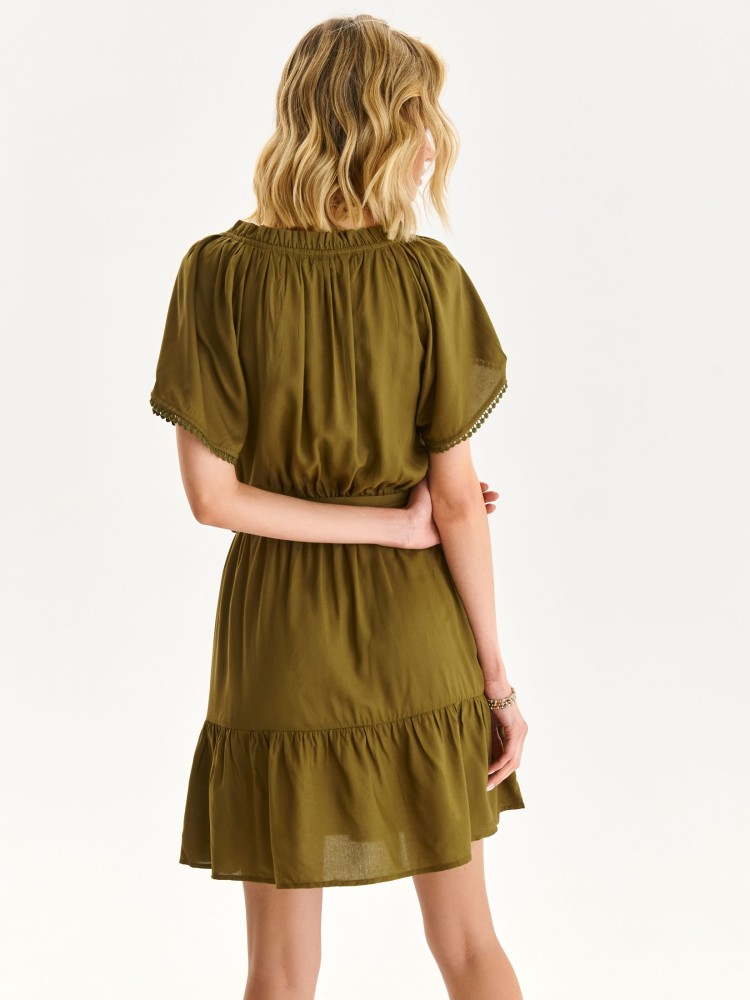 Gładka sukienka z falbaną