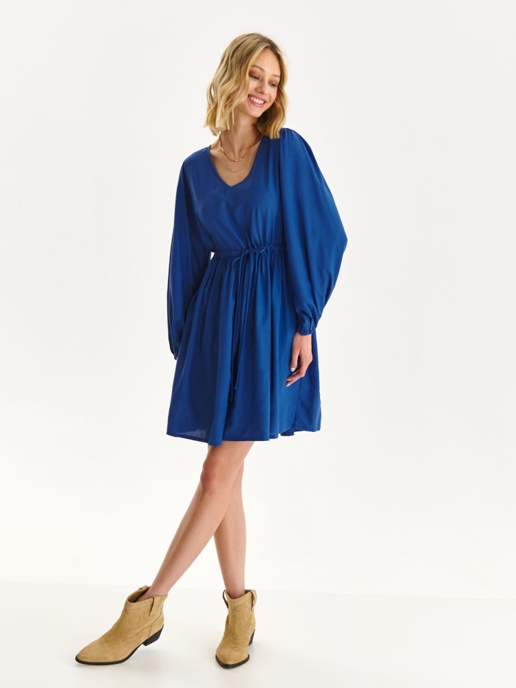 Sukienka z dekoltem w serek