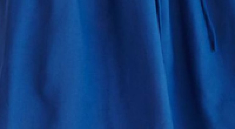 Sukienka z dekoltem w serek