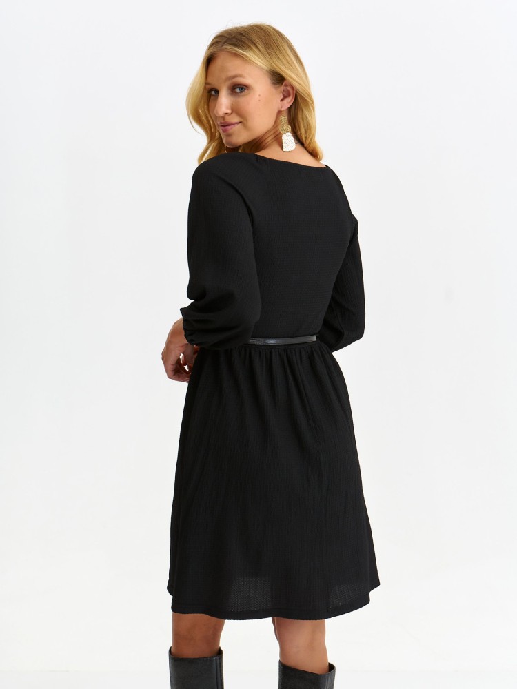 Sukienka z kopertowym dekoltem