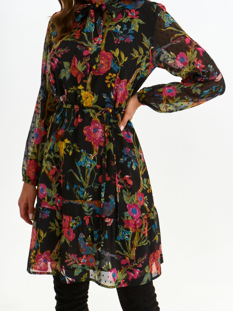 Sukienka z bufiastymi rękawami w kwiatowy nadruk