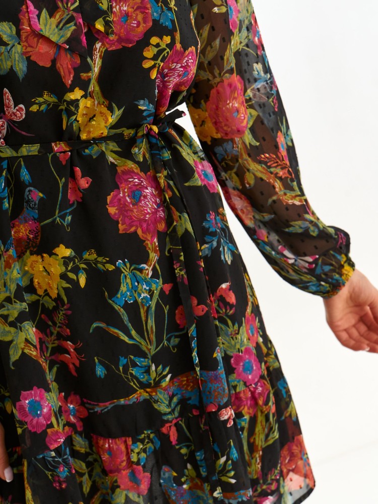 Sukienka z bufiastymi rękawami w kwiatowy nadruk