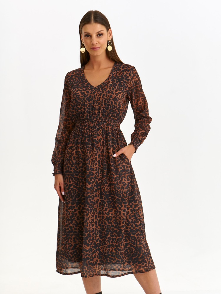 Długa sukienka w panterkę