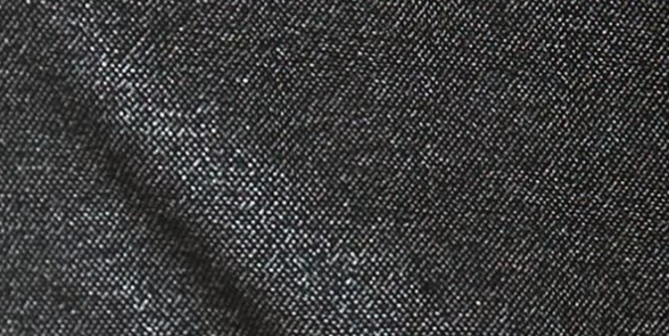 Błyszcząca sukienka z falbaną i wiązaniem