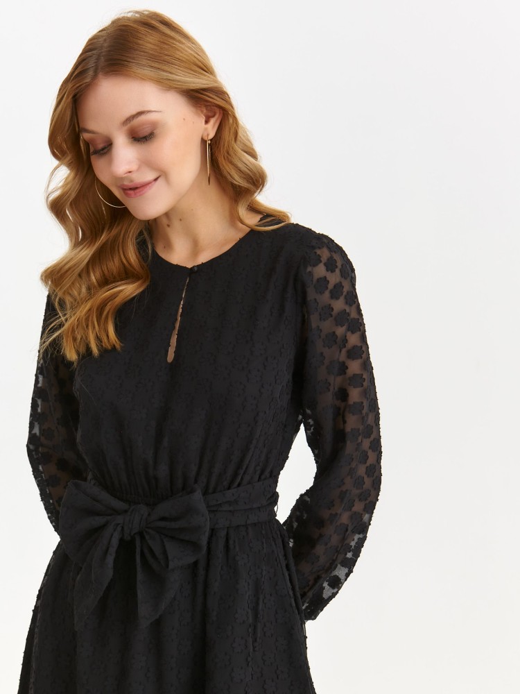 Krótka sukienka z bufiastymi rękawami  Krótka sukienka z bufiastymi rękawami