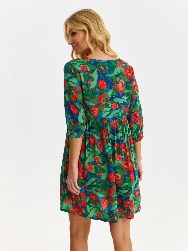 Sukienka o luźnym kroju w kwiatowy wzór Sukienka o luźnym kroju w kwiatowy wzór