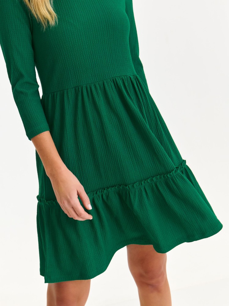 Dzianinowa sukienka mini z falbaną Dzianinowa sukienka mini z falbaną