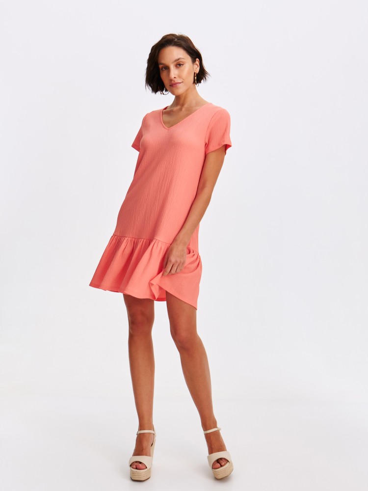 Dzianinowa sukienka z falbaną Dzianinowa sukienka z falbaną