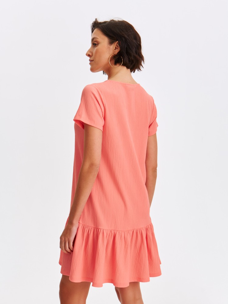 Dzianinowa sukienka z falbaną Dzianinowa sukienka z falbaną