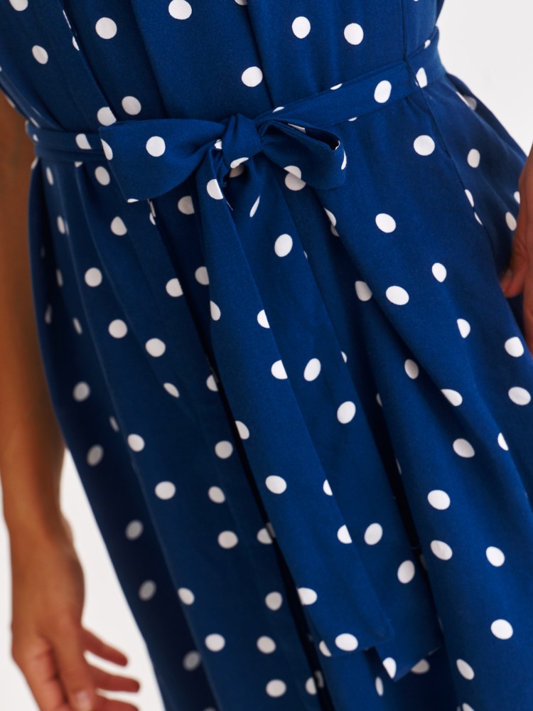 Koszulowa sukienka bez rękawów