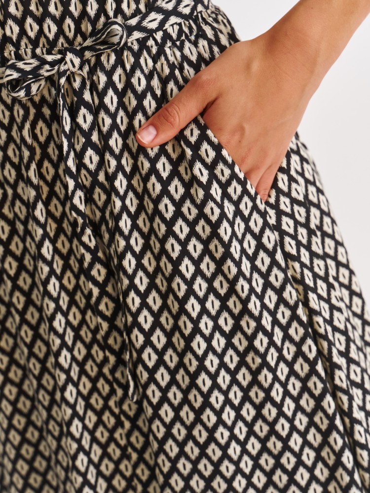 Sukienka koszulowa z nadrukiem