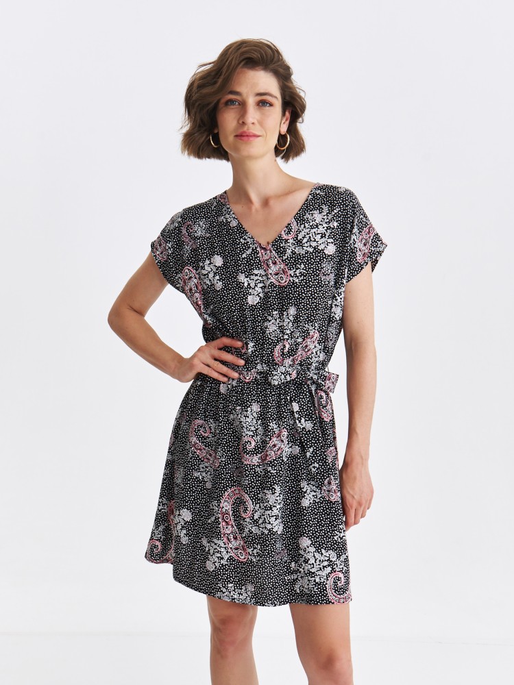 Krótka sukienka z wzorem