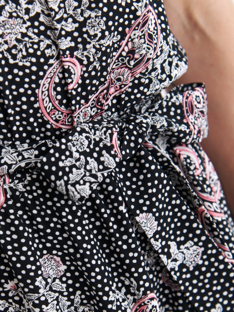 Krótka sukienka z wzorem