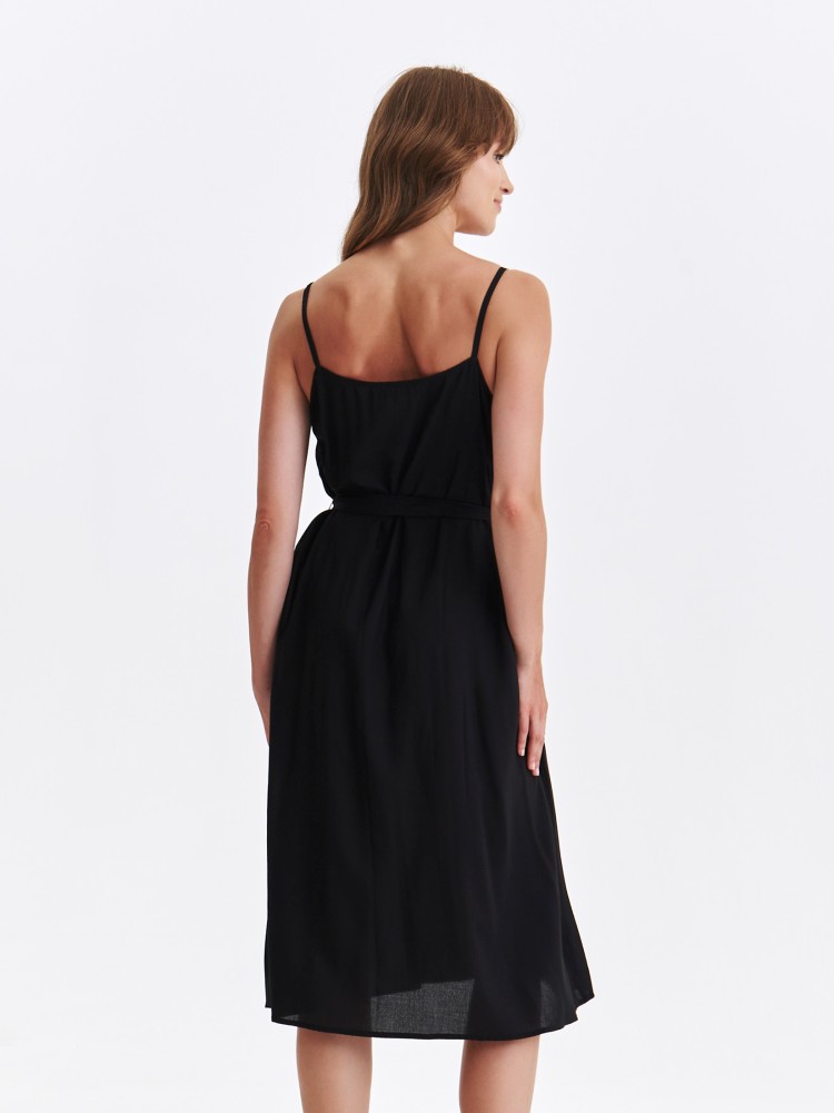 Luźna czarna sukienka na ramiączkach