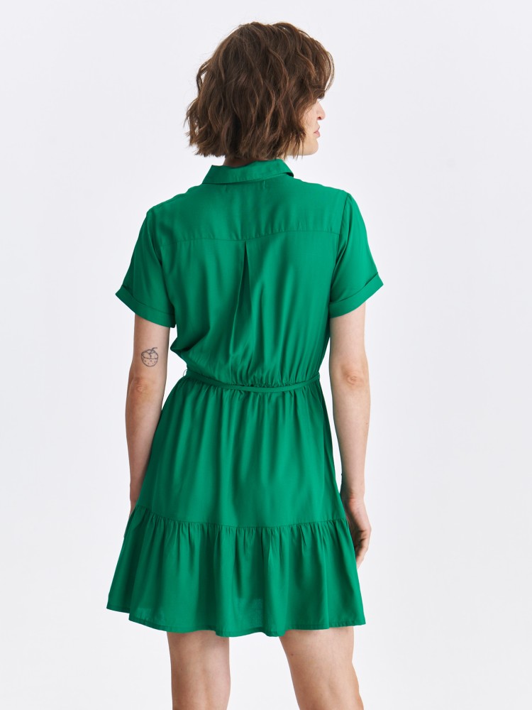 Zielona sukienka z kołnierzykiem Zielona sukienka z kołnierzykiem