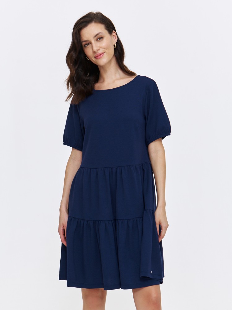 Luźna granatowa sukienka z falbanami