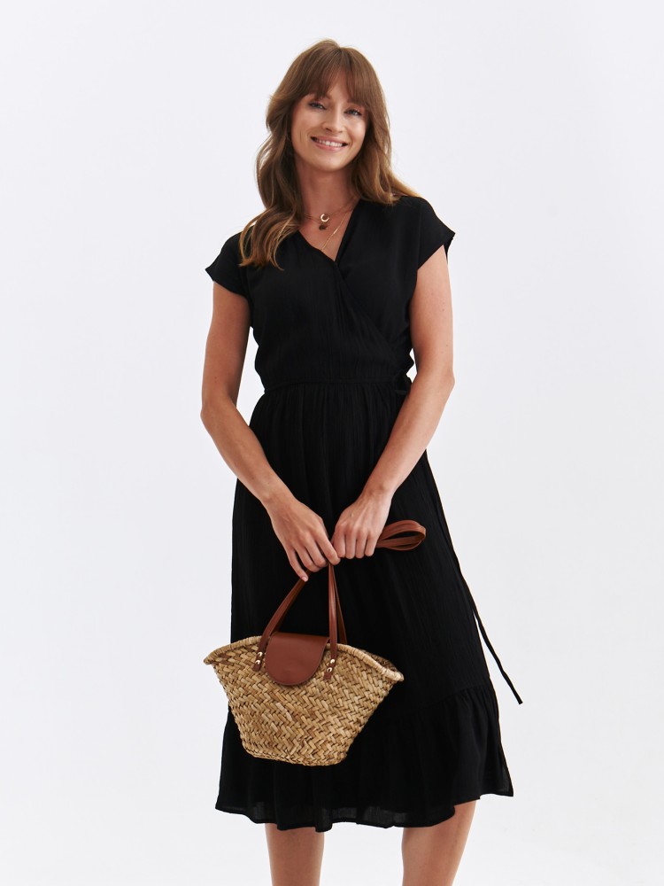 Czarna sukienka z wiązaniem