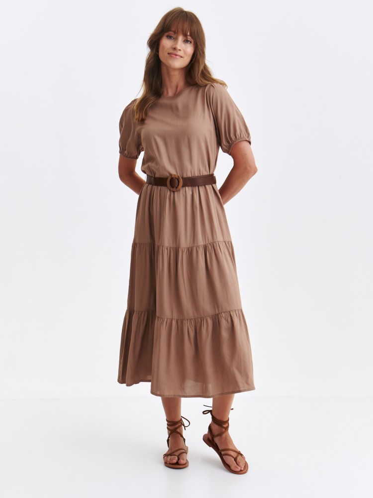 Długa sukienka z szerokim paskiem