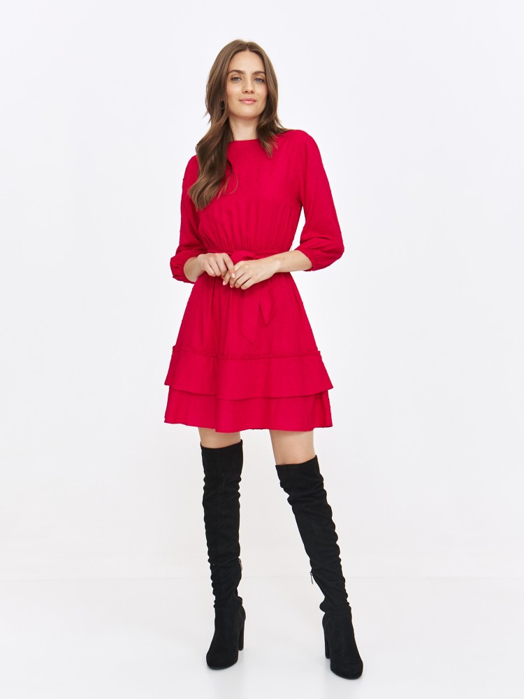 Sukienka z falbanami i wiązaniem Sukienka z falbanami i wiązaniem