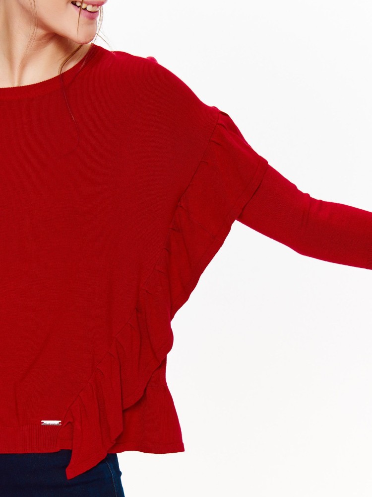 Sweter damski z ukośnymi falbanami